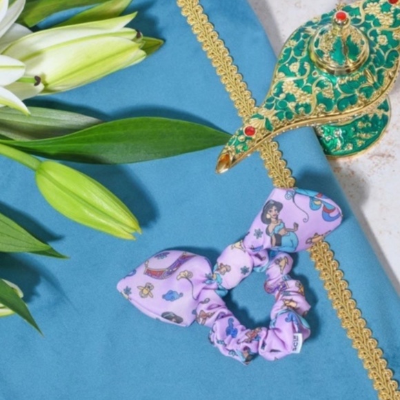 Stoney clover lane disney princess scrunchie jasmine infinite wishes - Picture 3 of 4